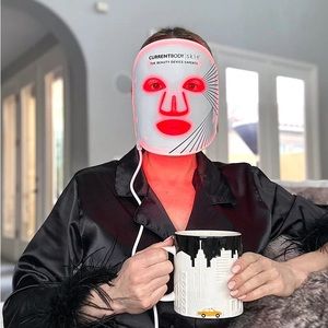 BNIB current body LED red light mask